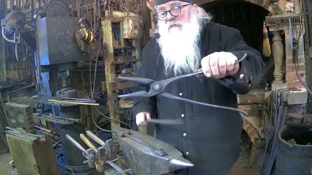Points of interest when making tongs. Scroll Tongs in particular. смотреть онлайн
