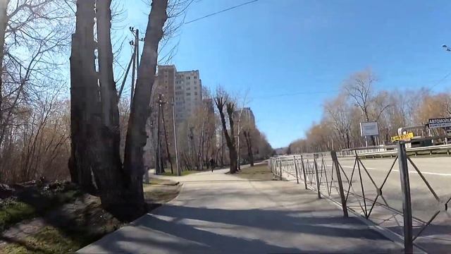 Дерзко катаю по городу на Kugoo S3 Jilong. Погода шепчет. Настроение пушка.