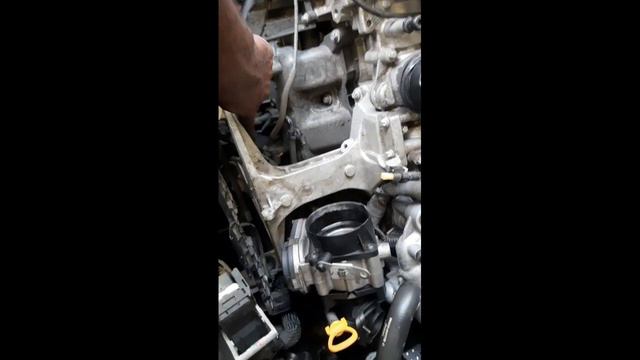 mercedes c class W205 thermostat change смотреть онлайн