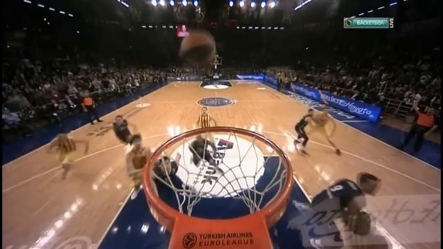 Blooper Of The Year: Erden's Block Out On Dorsey