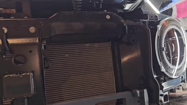 Разобрали новый Мерседес G 63 AMG, что внутри?