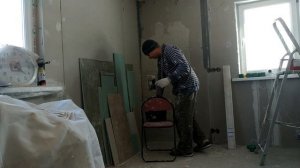 Монтаж системы АМК на стену внутри дома на гипсокартон