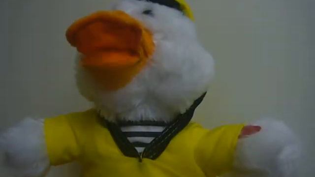 Поющая утка игрушка смотреть онлайн