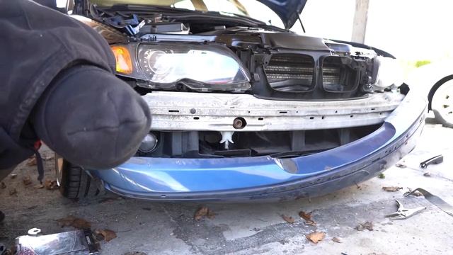 BMW E46 Installing M-tech 2 front bumper смотреть онлайн