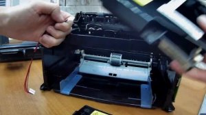 Samsung ml-1645 и т.п. чуть берет бумагу на 4 сантиметра, останавливается и горит красный индикатор