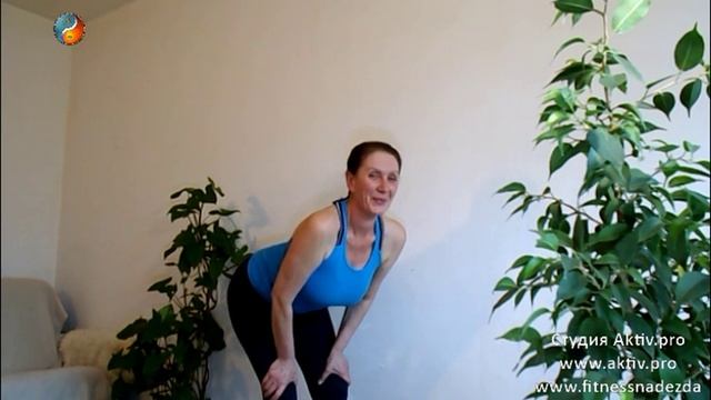 Фитнес дома. Комплекс упражнений для дачи. Для женщин 40+ смотреть онлайн