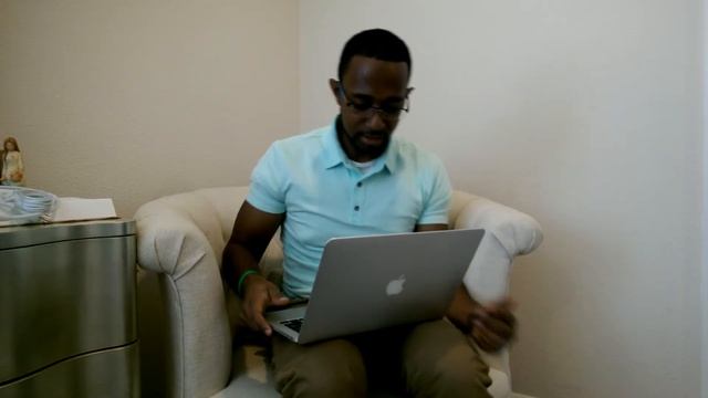Apple Refurbished 2014 13" MacBook Pro Review смотреть онлайн