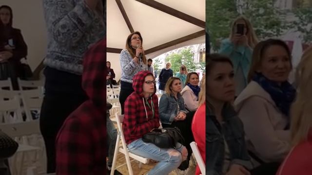 КАК СТАТЬ УВЕРЕННЫМ ЧЕЛОВЕКОМ? Дмитрий Троцкий на книжном фестивале «Красная площадь»