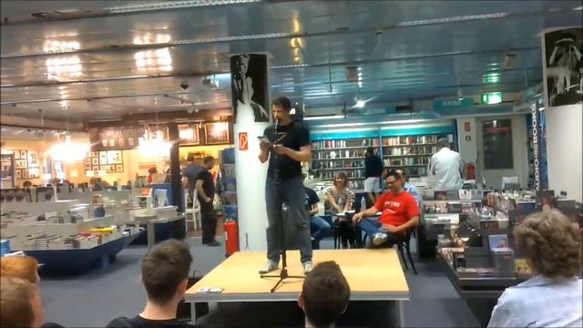 Fabian Siegismund in München Stachus Hugendubel Teil 1 смотреть онлайн