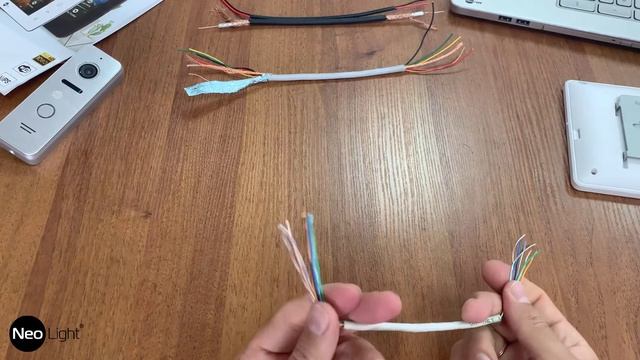 Каким кабелем подключить домофон?