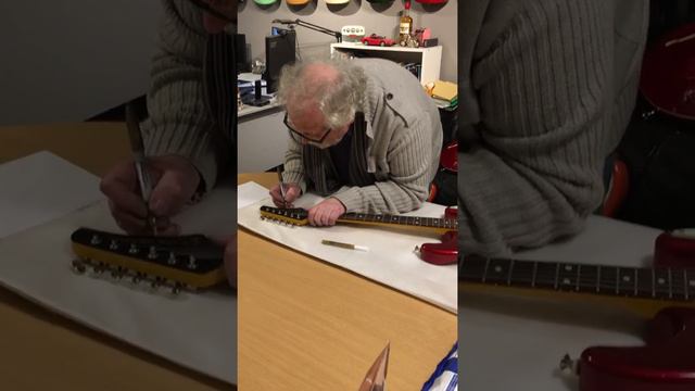 Trev Wilkinson Signing Lee Hodgson Limited Edition LHLE Serial Number 001 17 12 2018 смотреть онлайн