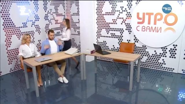 Йога в офисе. Программа Утро с Вами. смотреть онлайн