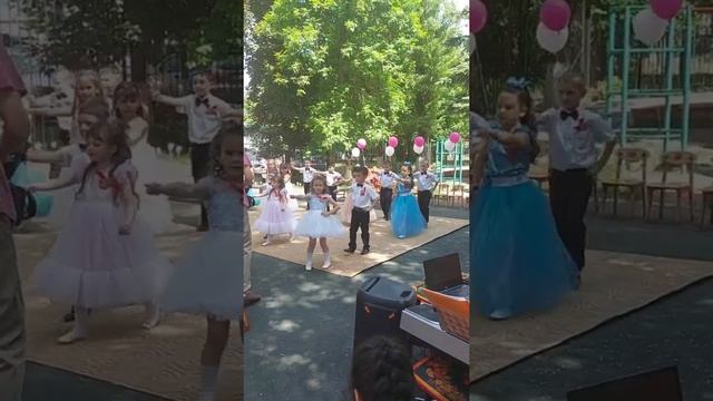 Танец выпускников: " Самые лучшие" смотреть онлайн