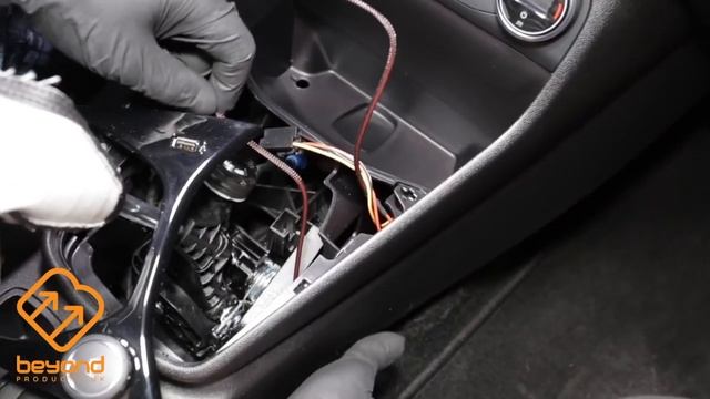 InBay Ford Fiesta MK8 Wireless Charging Kit - Installation Video смотреть онлайн