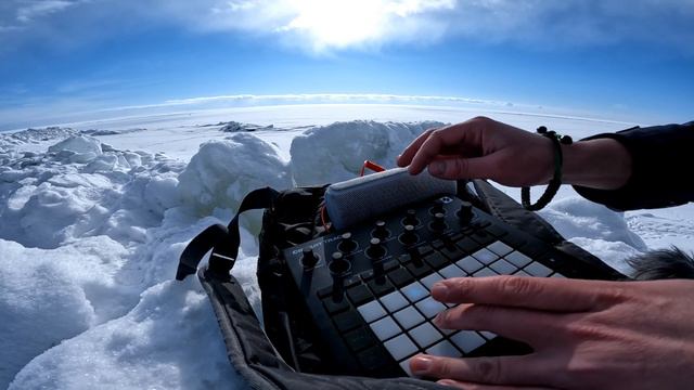 Standalone ambient session with Novation Circuit Tracks смотреть онлайн