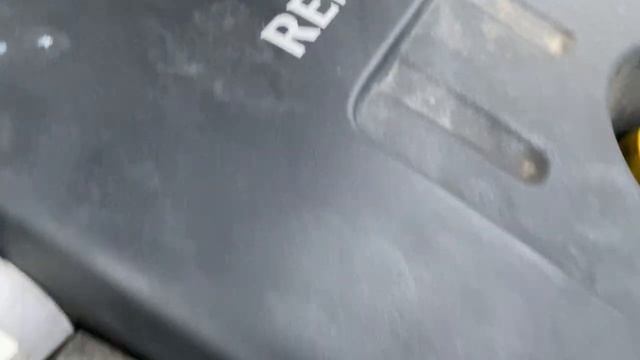 Renault Megane 3 1,4 TCe 131 - Motor läuft unruhig und raschelt смотреть онлайн