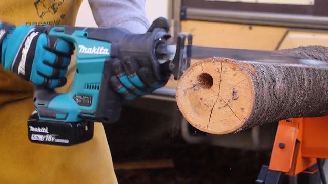 DJR188 Brushless, the most compact reciprocating saw in the Makita LXT 18V range смотреть онлайн