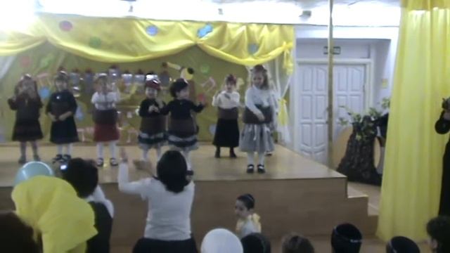 Ханукальный праздник в садике Ган Менахем - Сара смотреть онлайн