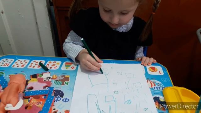 Кристюша правильно держит ручку. Работа над ошибками. смотреть онлайн