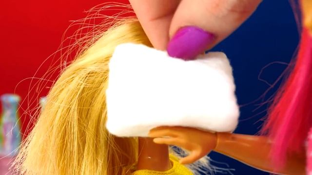 Смешные видео онлайн - Кукле Барби Кен сделал Причёску для свидания!!! - Игры одевалки для девочек. смотреть онлайн