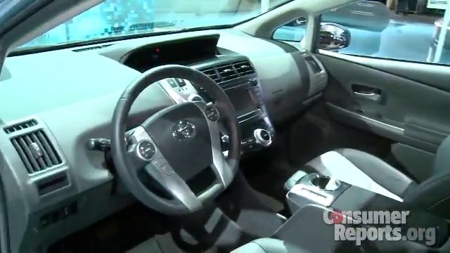 Toyota Prius V: 2011 Detroit Auto Show | Consumer Reports смотреть онлайн