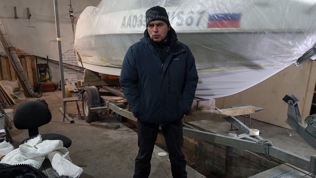 А какого цвета ваш белый катер смотреть онлайн