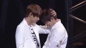 ТАРО ВИГУКИ | Когда начались отношения Вигуков? | Богом хочет отбить Тэ у Чонгука?