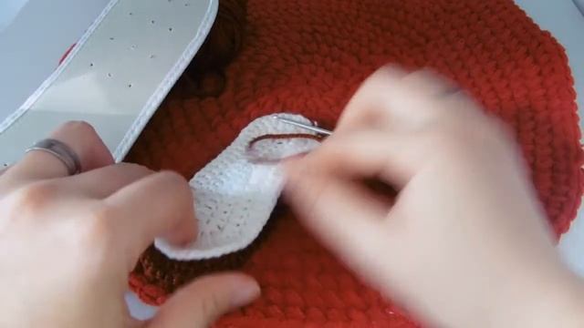 Как соединить вязаную и кожаную двухслойную подошву? How to connect crocheted and leather bases? смотреть онлайн