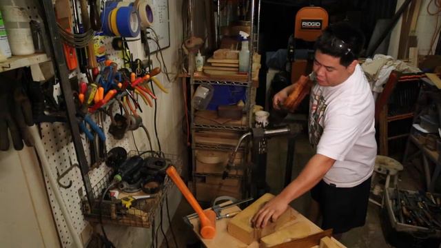 UKULELE FRIEND: Luthier Insights with Gareth Yahiku on 'Using a Bending Pipe' смотреть онлайн