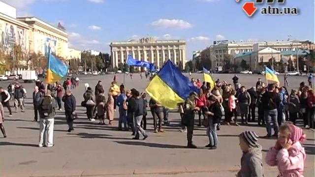 06.10.14 - Поставить крест на Ленине. Харьковчане нашли применение пустому постаменту смотреть онлайн