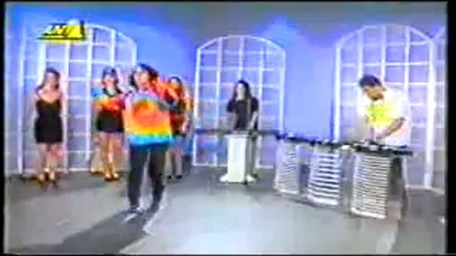 Aris Tomas - Etsi Einai.flv смотреть онлайн