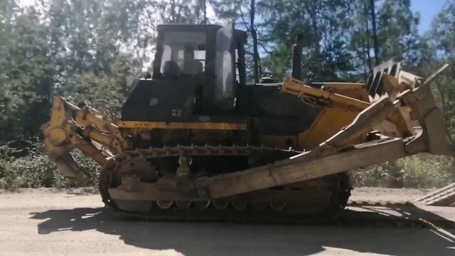 Съезд с трала.Лесовозы.Бульдозер.Работа в тайге смотреть онлайн