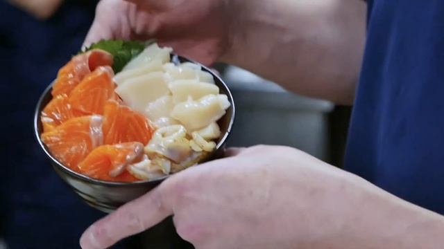 Сушими из Осетра. С Черной икрой который смотреть онлайн