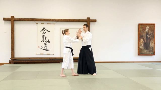 Айкидо для девушек - простая и эффективная техника! Girls Aikido - Applied Technique!