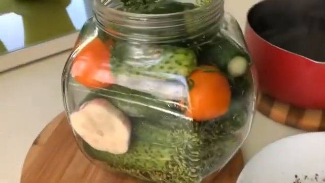 МАЛОСОЛЬНЫЕ, ХРУСТЯЩИЕ ОГУРЧИКИ!!! смотреть онлайн