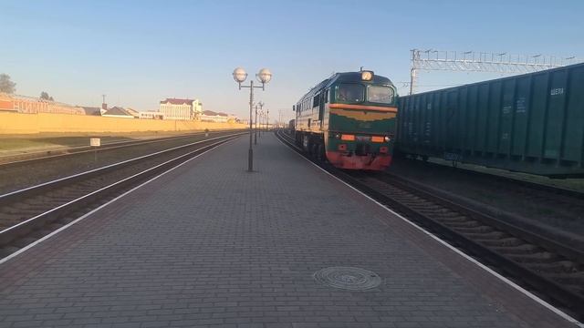 Тепловоз М62-1557 следует резервом по станции Лида. смотреть онлайн