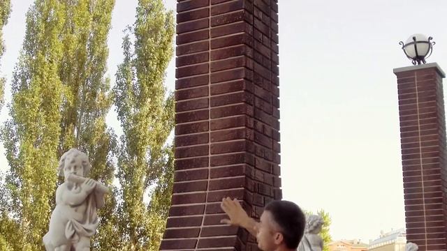 Крутая работа каменщиков⎮ Малая архитектура из кирпича Рязань смотреть онлайн