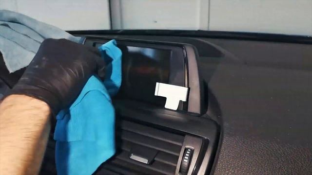Czyszczenie ekranu w samochodzie | CARDNA смотреть онлайн