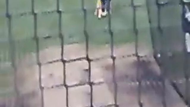 india team in melbourne 19/12/2007 - tushar khanna смотреть онлайн