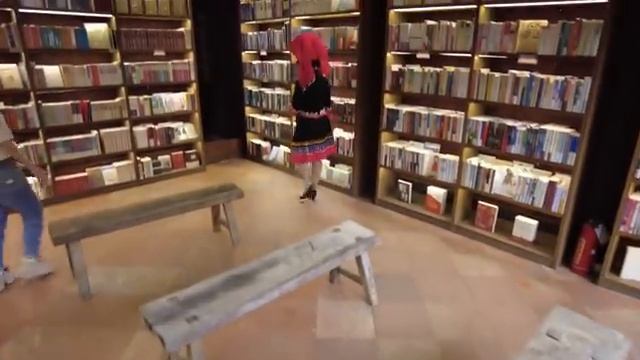 Пешеходная улица в Наньнин. Красивые исторические улочки смотреть онлайн