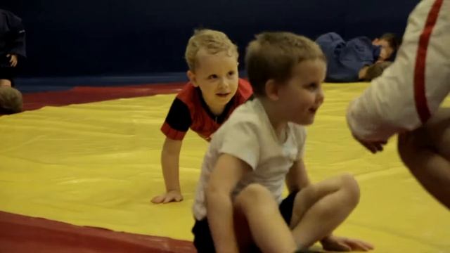Секция по САМБО детская в фитнес-центре "Варяг" смотреть онлайн