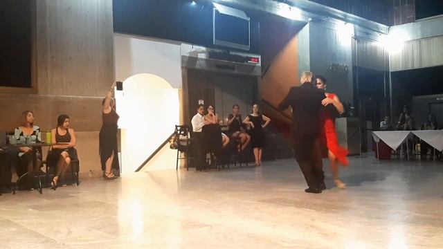 Hugo Mastrolorenzo & Agustina Vignau Milonga El Celarg, Caracas Vzla, 23 Nov 2019 "Jamas Retornaras смотреть онлайн