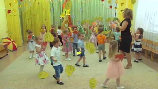 Футаж "Листопад" смотреть онлайн