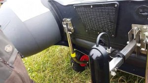 Показываю быстросьемное крепление датчика эхолота Лоуренс три в одном.