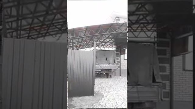 Арочный навес из поликарбоната.