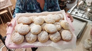 Приготовила обед./ Красила паровой котел./ Пекла печенье на сметане.