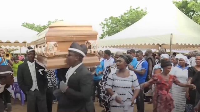 Dancing Coffin | VOLLEYBALL PLAYER HEADS | Танцующий Гроб | Либеро Отбивает Головой смотреть онлайн