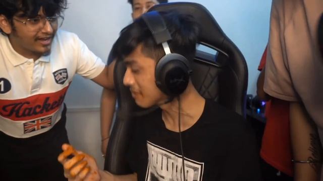 SPICIEST CHALLENGE EVER || ?CHICKEN WINGS CHALLENGE FOR RS 25,000 ft.@MortaLyt @8bitrebel смотреть онлайн