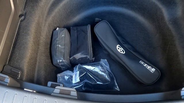 Toyota Corolla Touring Sports 200H GR Sport: un híbrido práctico y dinámico смотреть онлайн