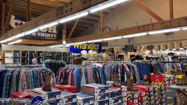 Обзор магазина Country Square Western Wear. смотреть онлайн